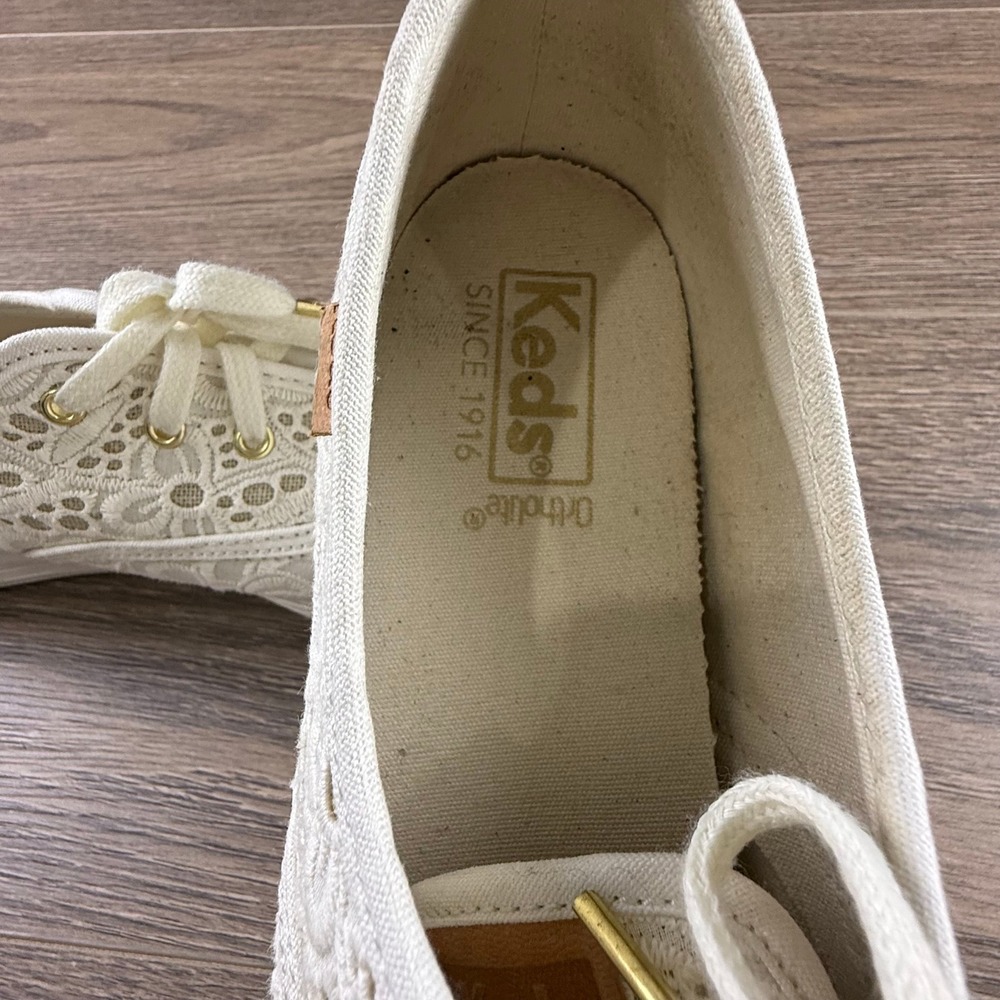 Keds Triple Lace Up Sneakers Cream Crochet Eyelet Floral Platform Low Top Shoes - Picture 15 of 16